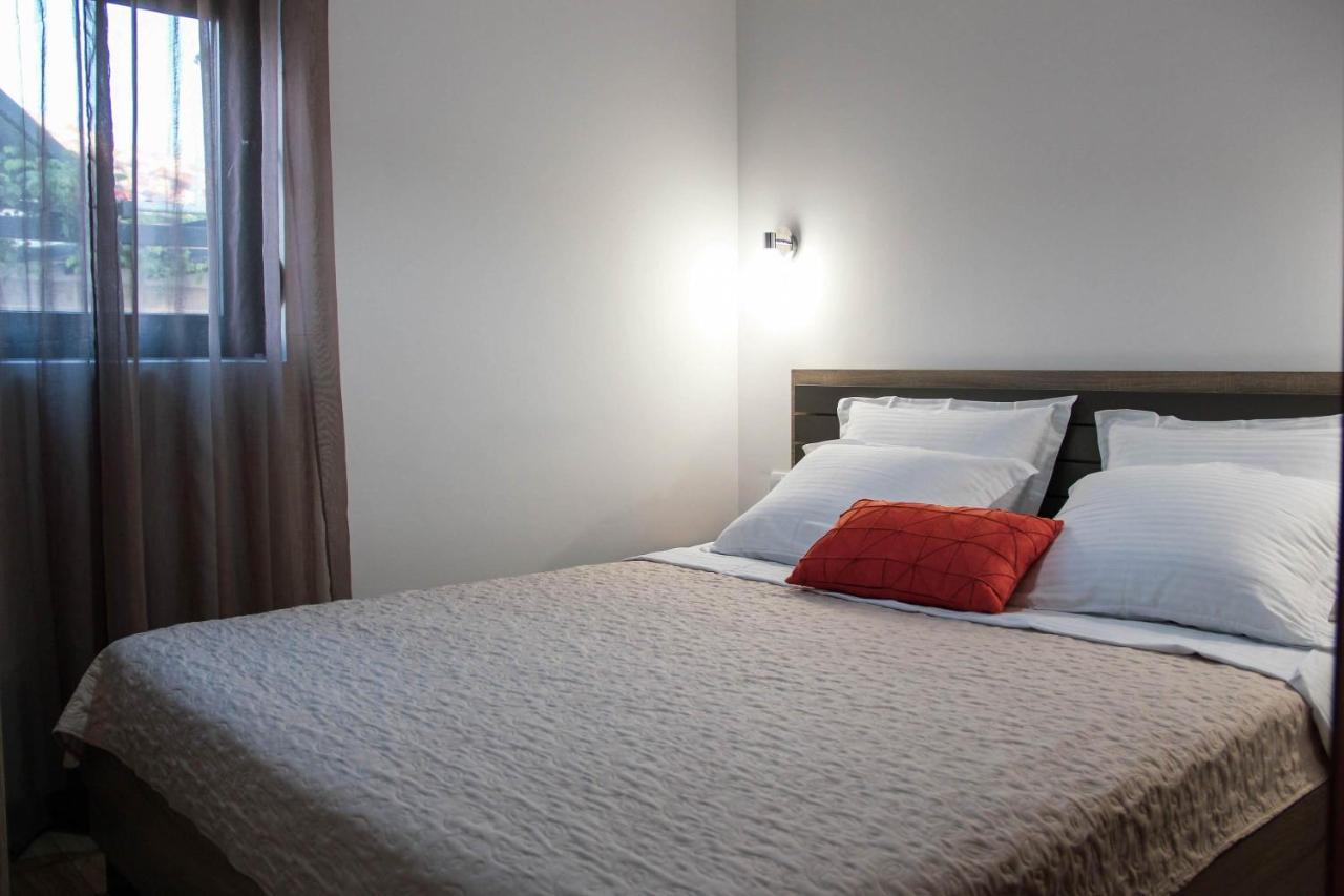 Apartments Tramonto Тиват Экстерьер фото